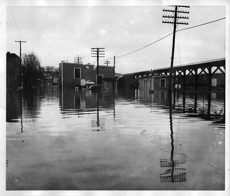 lynn-camp-creek-flood-1957-130