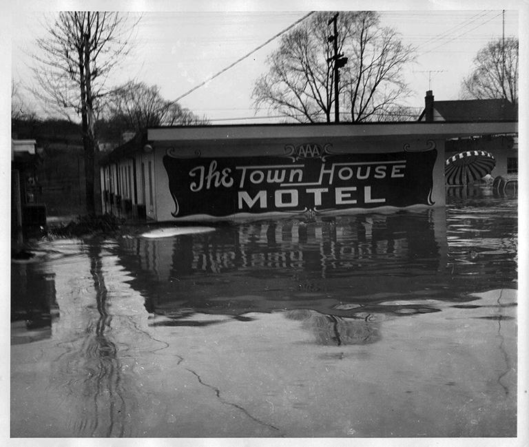 lynn-camp-creek-flood-1957-118