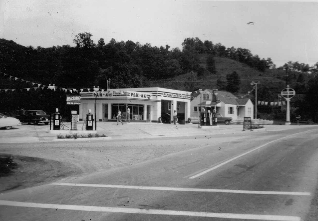 pan-am-station-on-north-11-near-blue-gable-straight-10