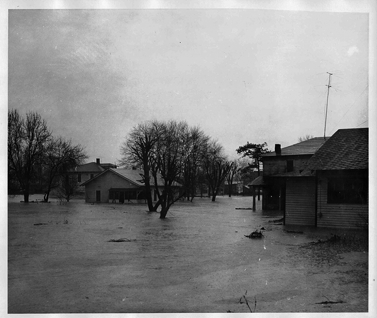 lynn-camp-creek-flood-1957-136